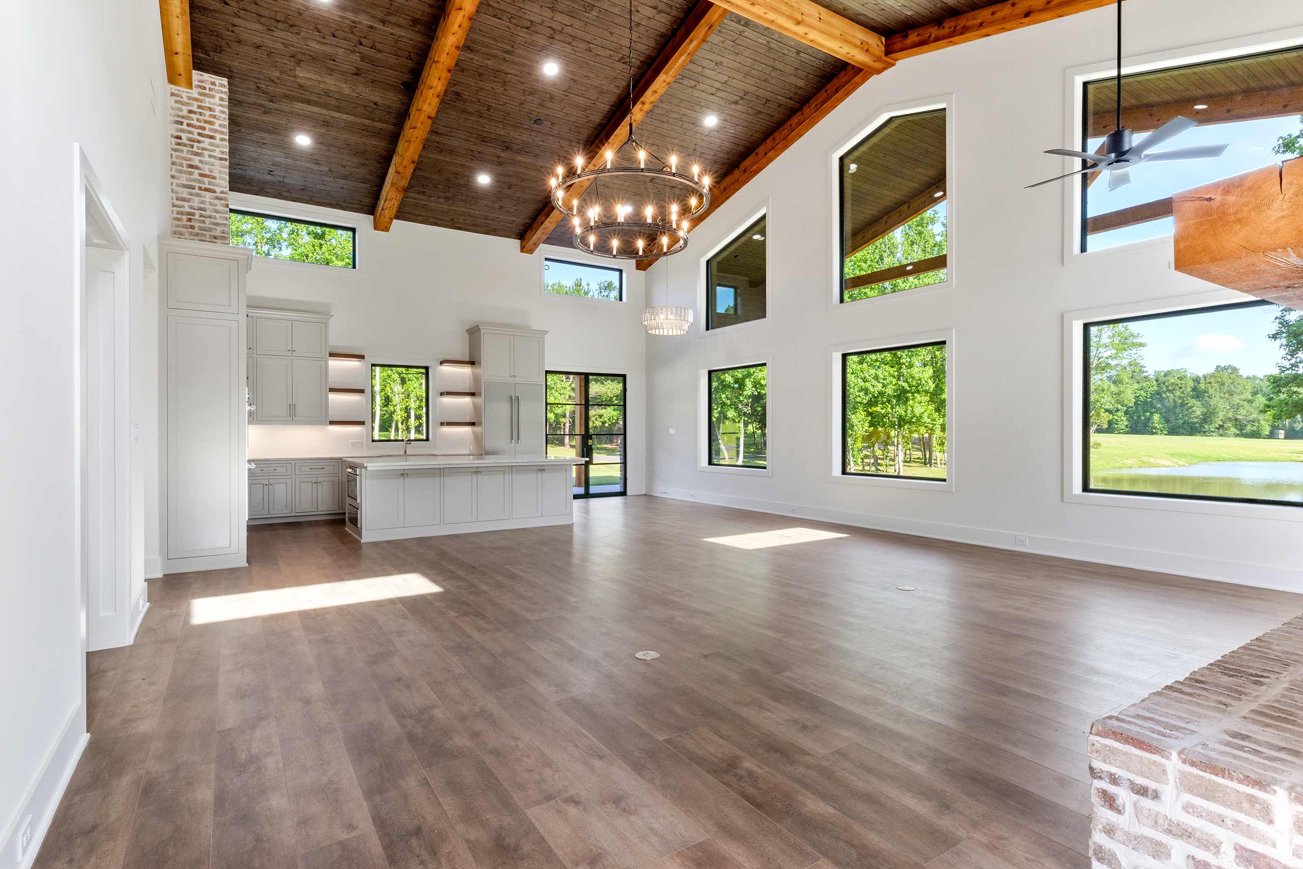 Modern-Barndominium-Estate-17