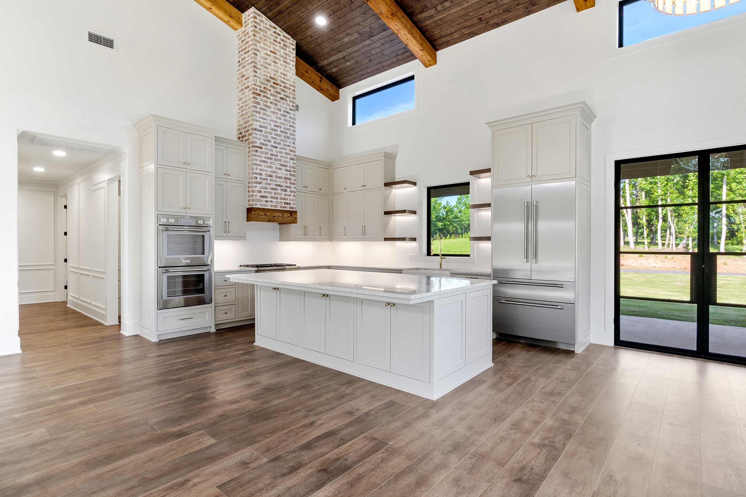 Modern-Barndominium-Estate-19