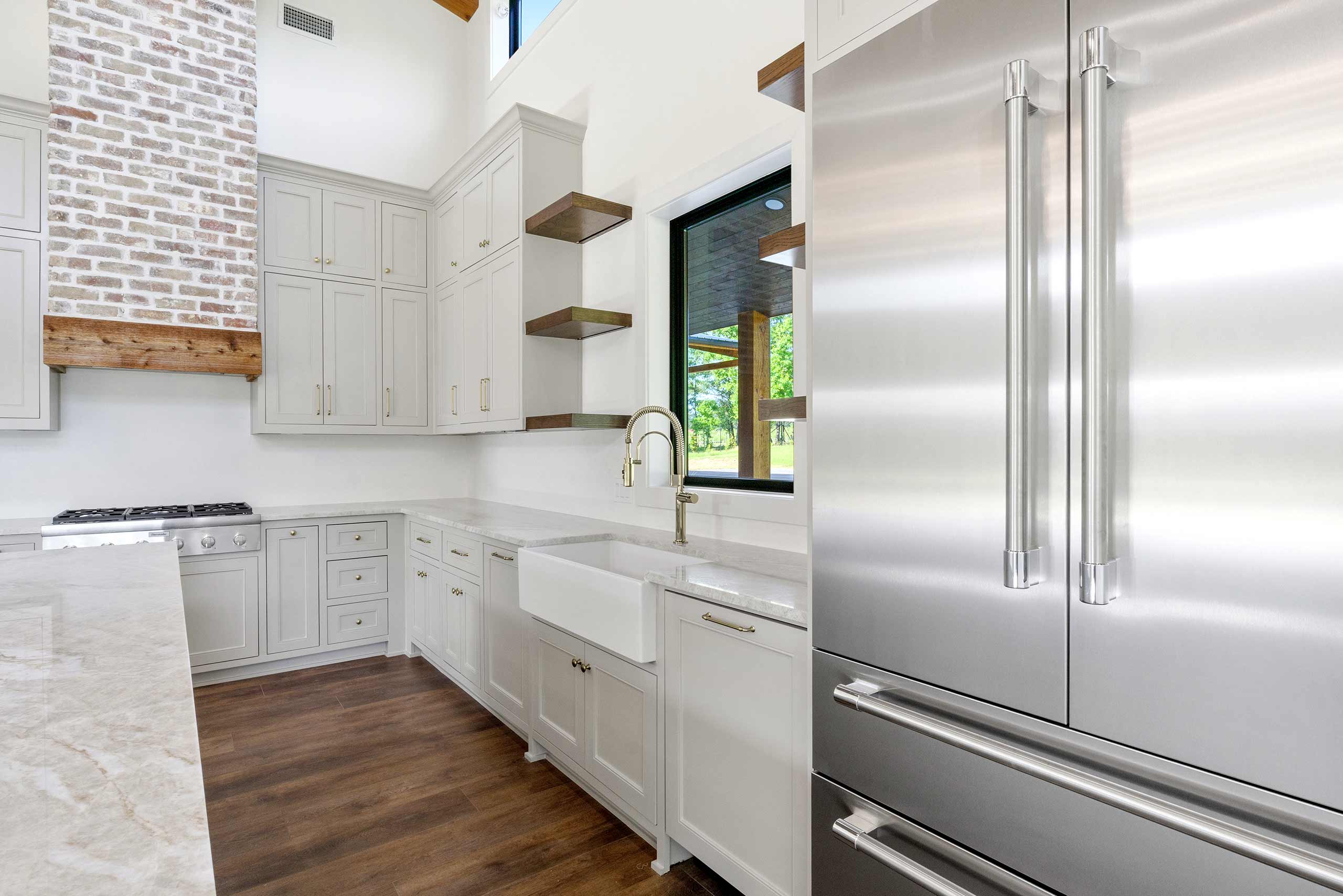Modern-Barndominium-Estate-20