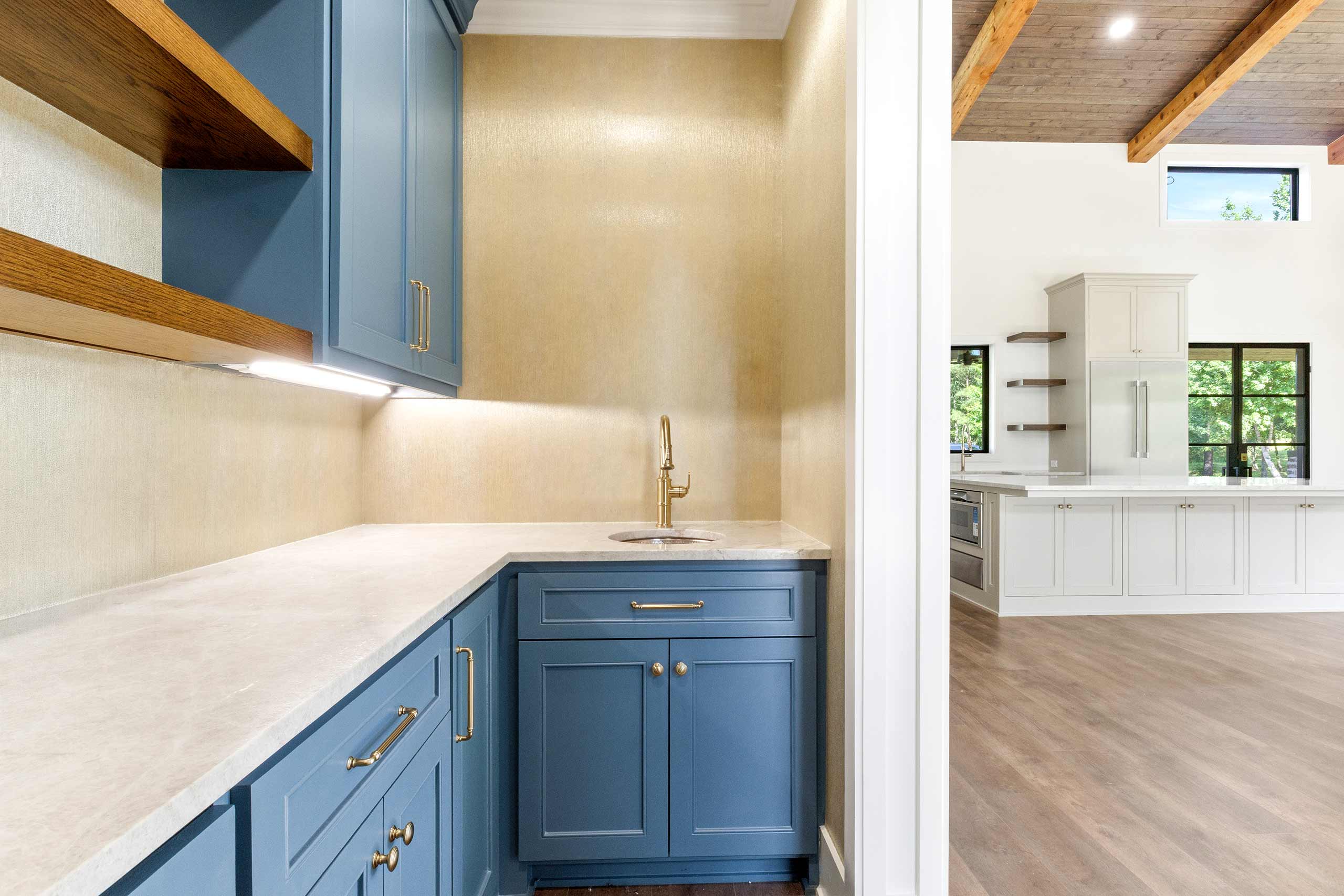 Modern-Barndominium-Estate-23