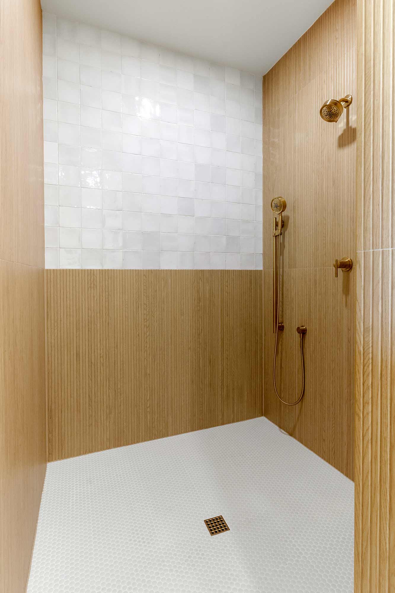 Modern-Barndominium-Estate-31