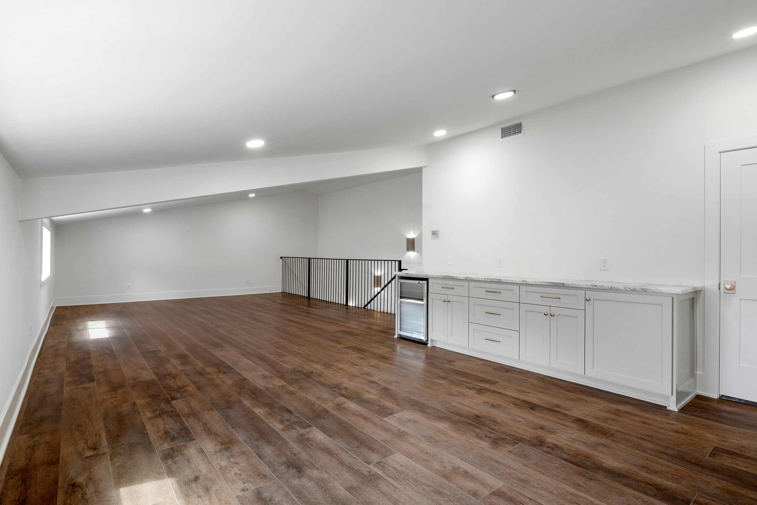 Modern-Barndominium-Estate-42