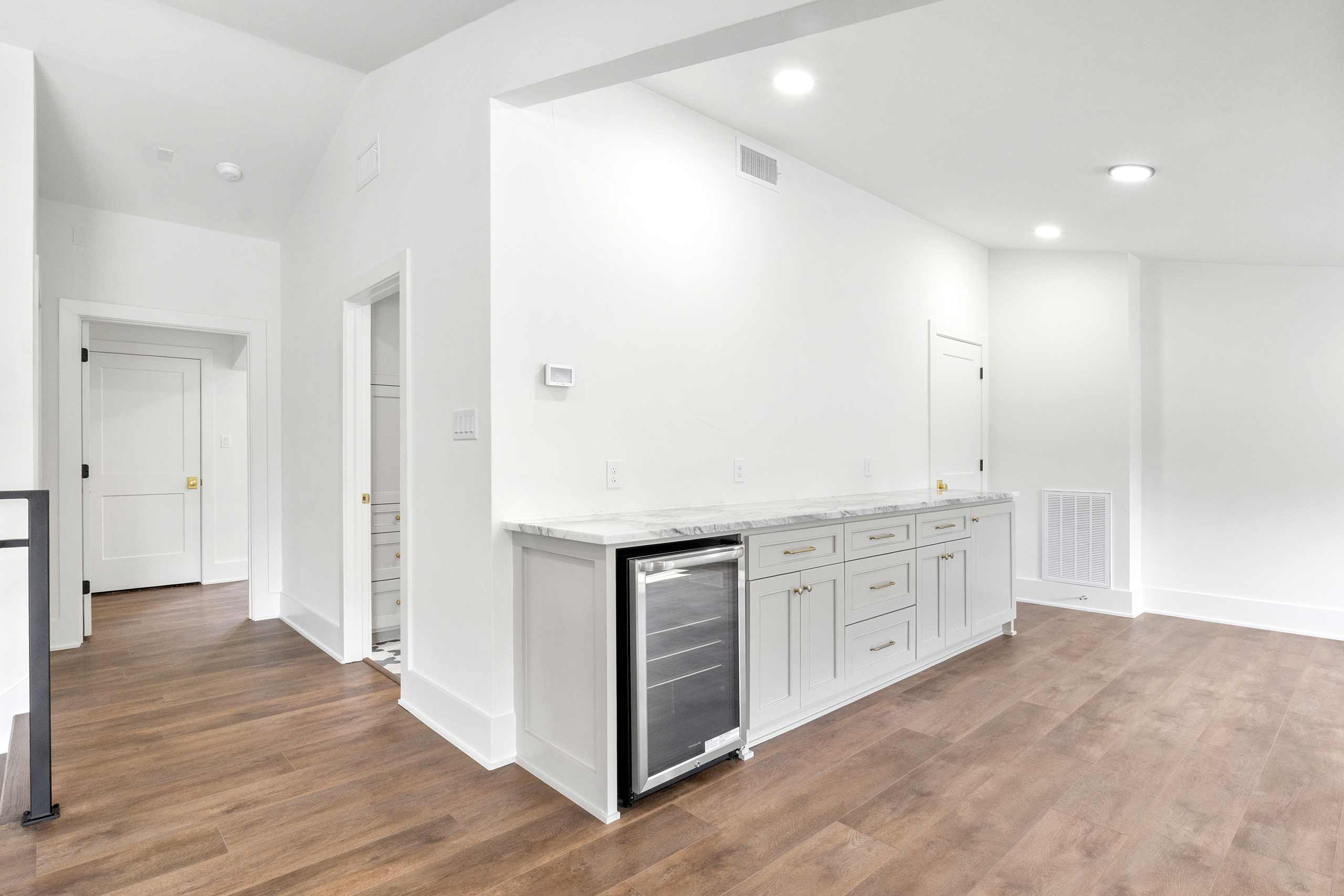Modern-Barndominium-Estate-44